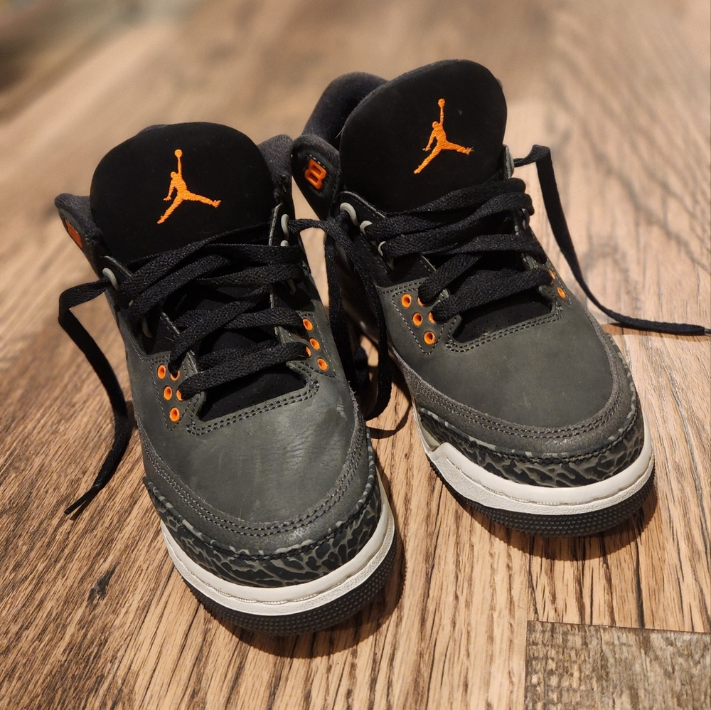 Jordan Retro 3 Fear Pack SIZE Y7